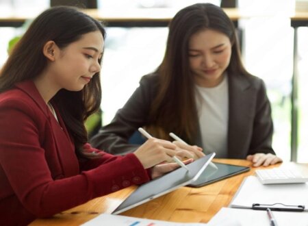 what do singapore university lecturers look for when marking assignments